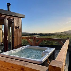 Luxury Lodge With Hot Tub Клайтеро Exterior photo