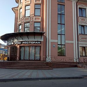 готель ДежаВю Berdychiv Exterior photo