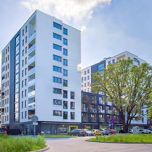 Metro Bielany Apartments With Parking By Noclegi Renters Варшава Exterior photo