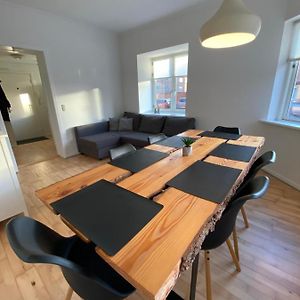 Апартаменты Central Apt With Parking Possibility, Netflix & Near Aarhus Attractions Exterior photo