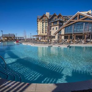 Gaylord Rockies Resort & Convention Center Аврора Exterior photo