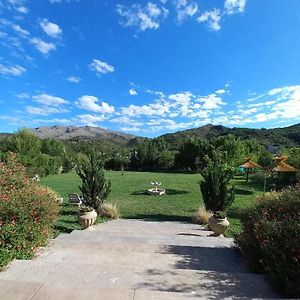 Отель Hosteria Los Naranjos Потреро-де-лос-Фунес Exterior photo