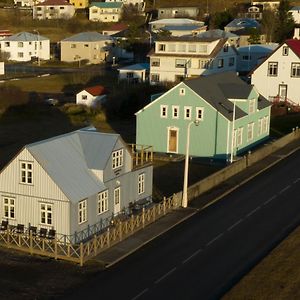 Отель Palshus Patreksfjordur Exterior photo