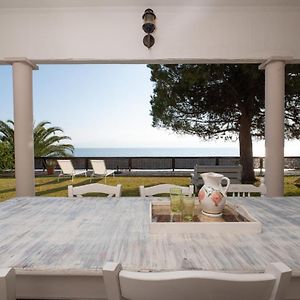 Villa Cortesia Maritima - Seaside & Private Амаринтос Exterior photo