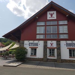 Hotel Gutshof Herborn Херборн Exterior photo