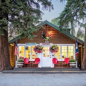 Log Cabin Motel Пайндейл Exterior photo