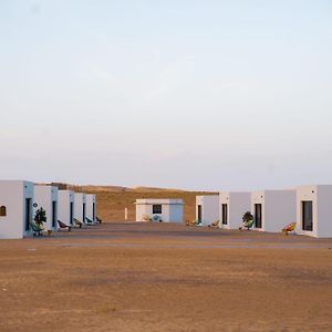 Отель Safari Desert Camp Shahiq Exterior photo