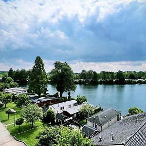 Отель Recreatiepark De Markplas Opheusden Exterior photo