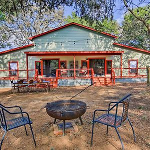 Вилла Peaceful Helotes Cabin Fire Pit, 9 Mi To Old Town Exterior photo