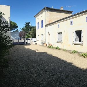 Residence Les Logis Du Brandard Жонзак Exterior photo