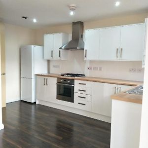 Private Bedroom - Shared Kitchen - Free Parking - Close To Mcr City Centre Манчестер Exterior photo