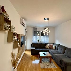 Апартаменты Apartman Lux Doboj 2 Exterior photo