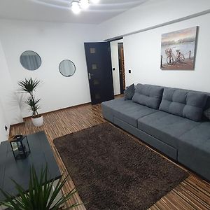 Апартаменты Apartament Exclusive Targu Ocna Exterior photo