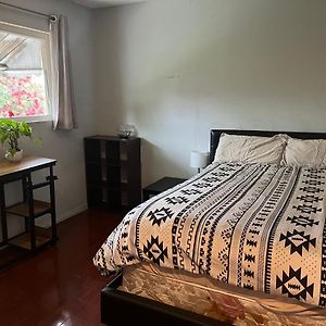 Great Value Peaceful Room In La Хасиенда-Хайтс Exterior photo