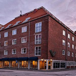 Hotel Amadeus Хальмстад Exterior photo