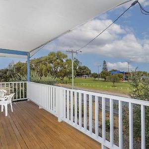 Golden Bay Beach Shack - Executive Escapes Warnbro Exterior photo