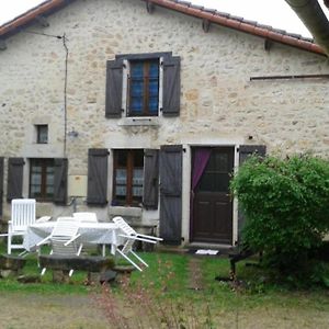 Вилла Chez L'Antoinette Persac Exterior photo