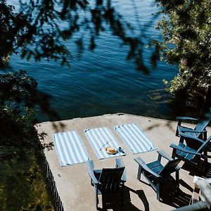 The Dance Hall Cottage On Charleston Lake Дельта Exterior photo