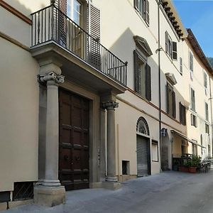 Appartamenti Vacanze La Piazzetta Sul Corso Губбио Exterior photo