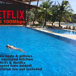 Beach Condos At Pico De Loro Cove - Wi-Fi & Netflix, 42-50"Tvs With Cignal Cable, Uratex Beds & Pillows, Equipped Kitchen, Balcony, Parking - Guest Registration Fee Is Not Included Насугбу Exterior photo