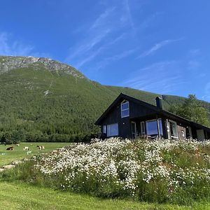 Вилла Heinali Hytta Isfjorden Exterior photo