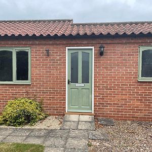 Отель The Fountain At Tuxford & The Square And Compass Normanton On Trent Exterior photo