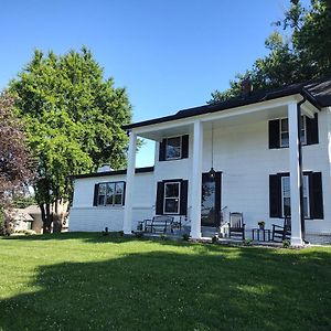 Вилла 1908 Modern Farmhouse On Large Private Treed Lot Шони Exterior photo