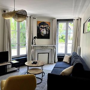 Appartement Rochefoucauld - 2 Pers. Седан Exterior photo