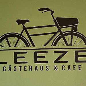 Отель Gaestehaus & Cafe Leeze Бад-Дюркхайм Exterior photo