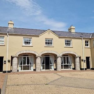 The Downshire Arms Apartments Hilltown Ньюри Exterior photo