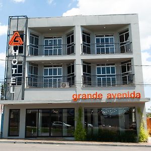 Grande Avenida Hotel Патросиниу Exterior photo