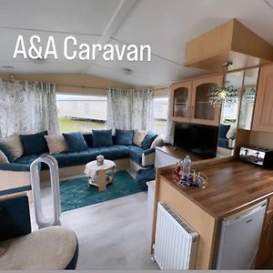 Отель A&A Caravan Holidays Лейсдаун-он-Си Exterior photo