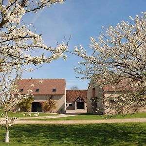 Le Gite Du Quai Aux Gites De Cormenin Saint-Hilaire-sur-Puiseaux Exterior photo