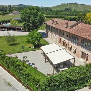 Вилла La Cascina Di Carlotta 1846 Agriturismo Альба Exterior photo