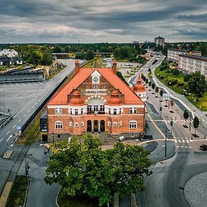 Grand Station - Restaurang & Rooms Оскарсхамн Exterior photo