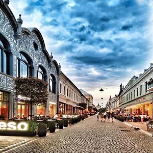 Central Residence Орадя Exterior photo