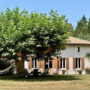 Отель La Ferme Du Miouat Сен-Жюльен-ан-Борн Exterior photo