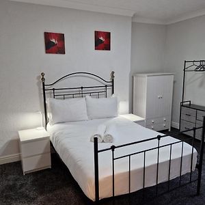 Апартаменты Birtley'S Diamond 3 Bed Apt, Sleeps 6 Guests Birtley  Exterior photo