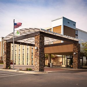 Best Western Plus Strongsville Cleveland Exterior photo