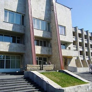 Отель Профспилковый Луцк Exterior photo