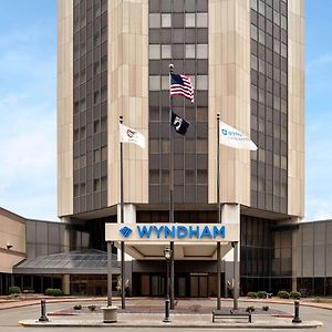 Отель Wyndham Springfield City Centre Exterior photo