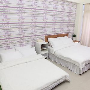 Mei Hsiao Yuen Hostel Тайчжун Room photo