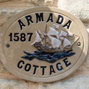 Armada Cottage Чарлбери Exterior photo