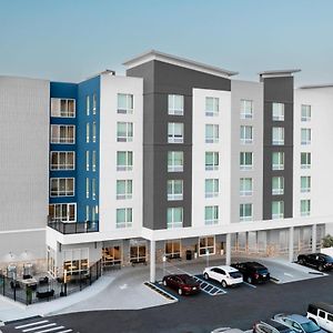 Towneplace Suites By Marriott Tampa Клируотер Exterior photo