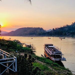 Villa Alounsavath Mekong Riverside Луангпхабанг Exterior photo