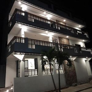 Отель Hostal Marina Samana Exterior photo