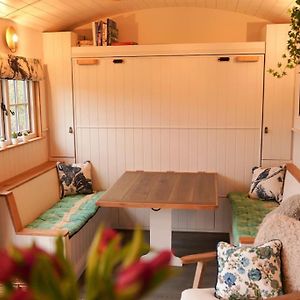 Вилла Shepherds Hut In Countryside Near Bath And Бристоль Exterior photo