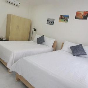 Anh Duong Homestay - Coastal Stop - Just 2 Mins Walking To Eo Gio Куинён Exterior photo