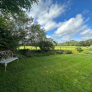 Вилла Little Old Barn At Manor Farmhouse West Chinnock Exterior photo