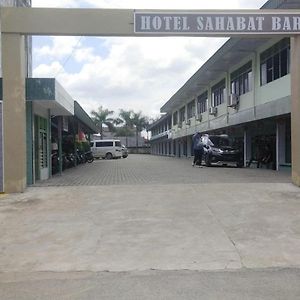 Hotel Sahabat Baru Синкаванг Exterior photo